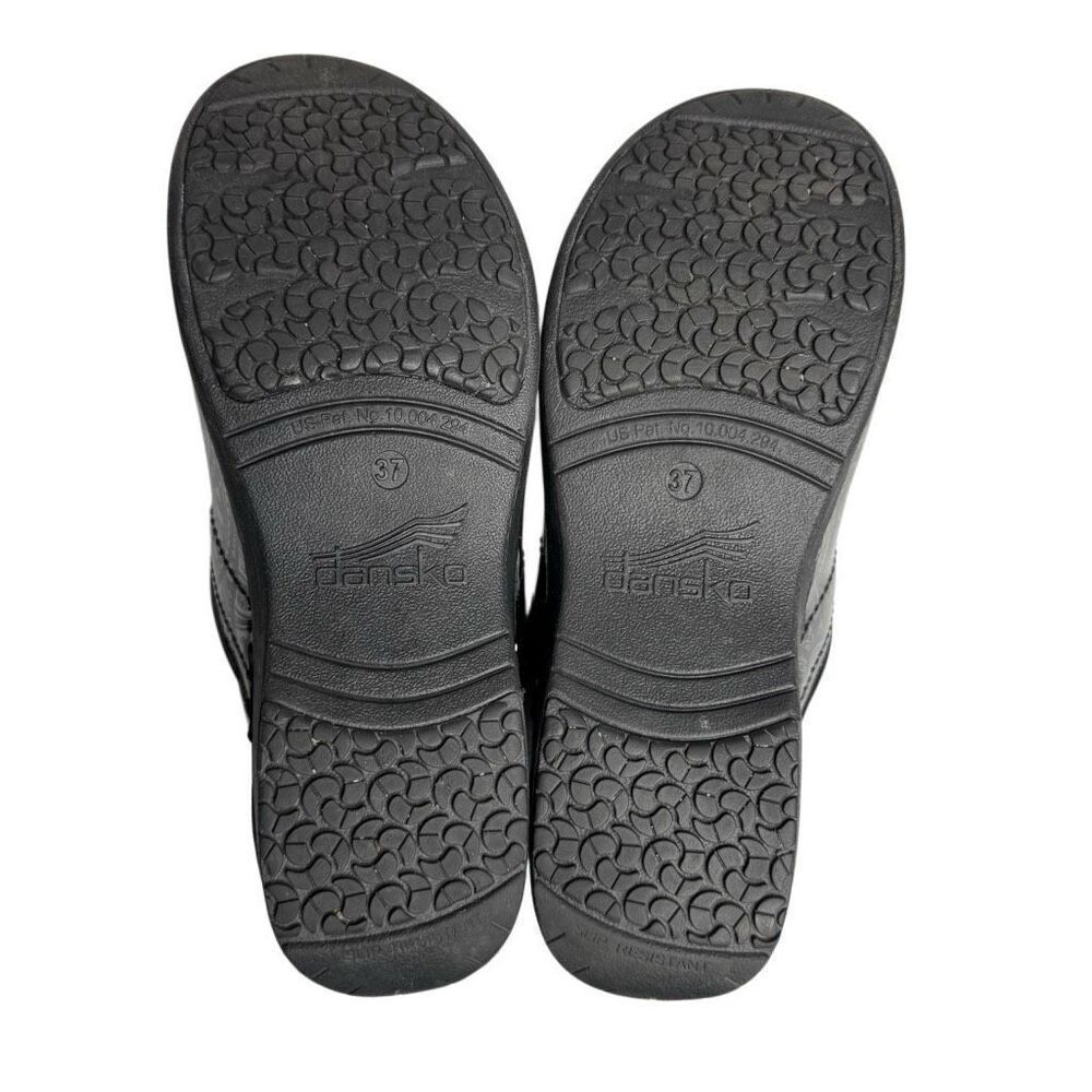 Women's Black Patterned Clogs - image 5